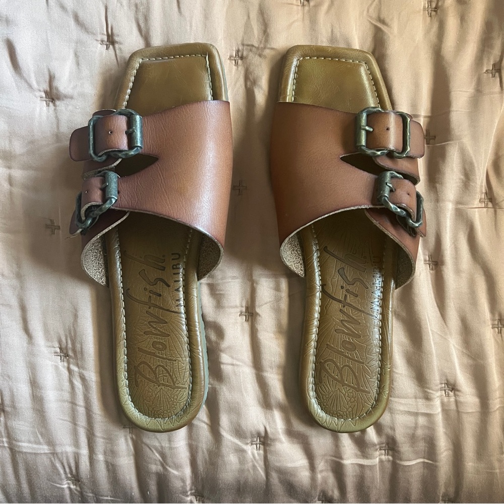 Blowfish Cognac Buckle Sandals